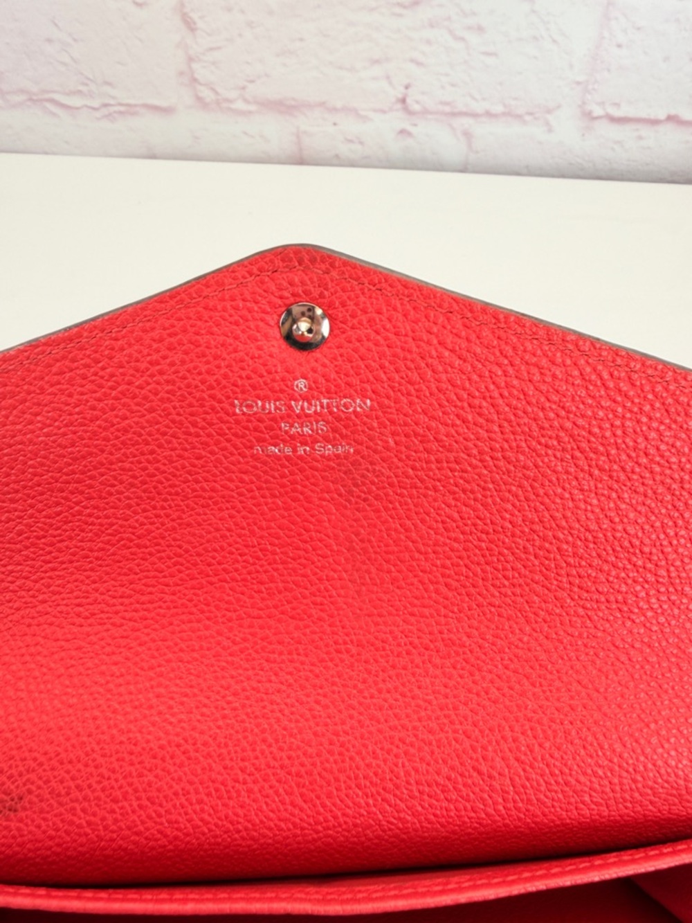 Louis Vuitton Red Monogram Empreinte Leather Sarah Wallet - Picture 11 of 15
